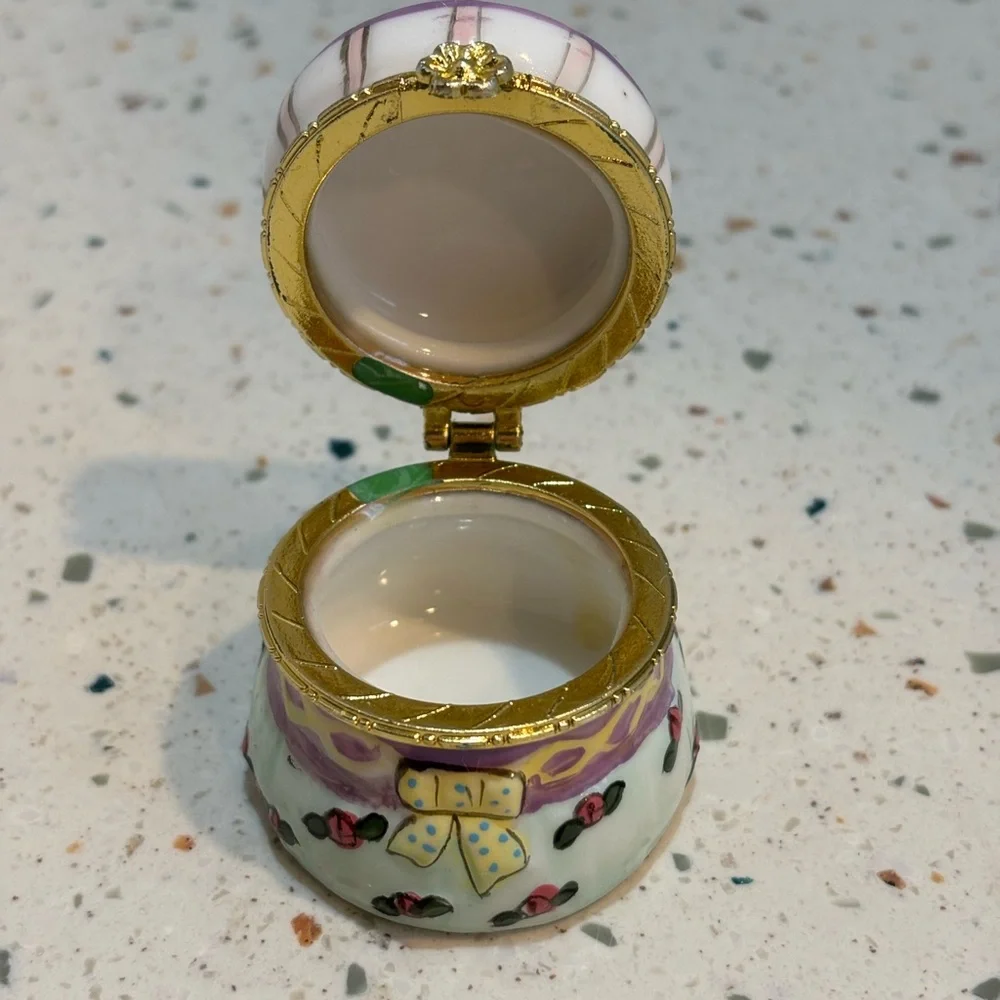 Decorative Porcelain Trinket Jewelry Ring Box with Floral‎ Design
